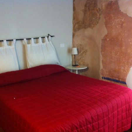 B&B Vicolo Vecchio Terracine Extérieur photo